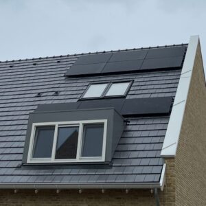 Zonnepanelen schuindak